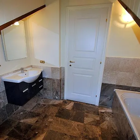 Sleeps 4 Pool Wifi Apartmán *