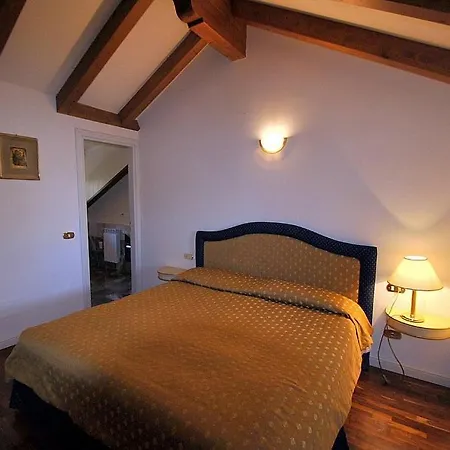 Sleeps 4 Pool Wifi Apartmán *